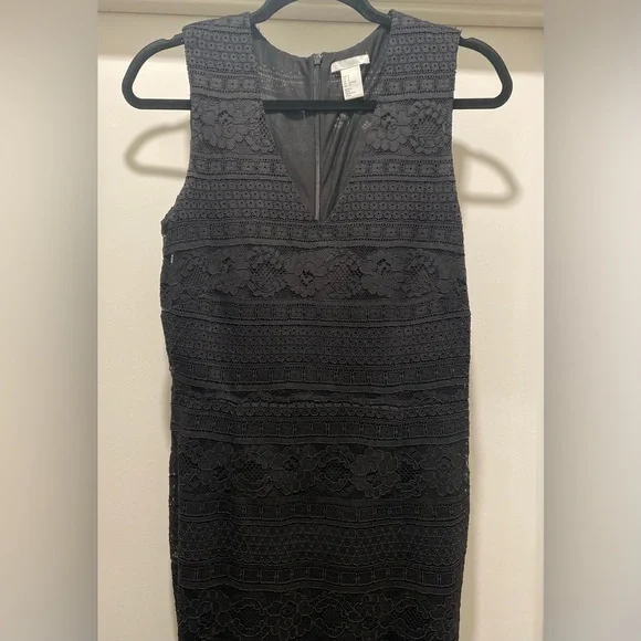 H&M Black Lace V-Neck Fitted Bodycon Midi Dress